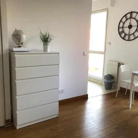 דירה Beau Studio De 27m Avec Balcon De 6m Calme Et Confortable *